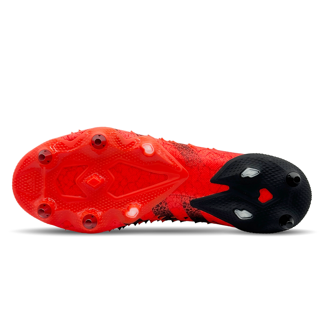 Entdecke den Adidas Predator Freak 1 SG (FY6269) auf STUNNINGBOOTS.com. Diese Hochleistungs-Fußballschuhe bieten nicht nur überlegene Traktion auf weichem Boden, sondern auch ein innovatives Design und erstklassigen Komfort. Mit ihrer dynamischen Passform und dem strapazierfähigen Material ermöglichen sie präzise Bewegungen und eine optimale Ballkontrolle. Ideal für Spieler, die auf dem Platz das Beste geben wollen.