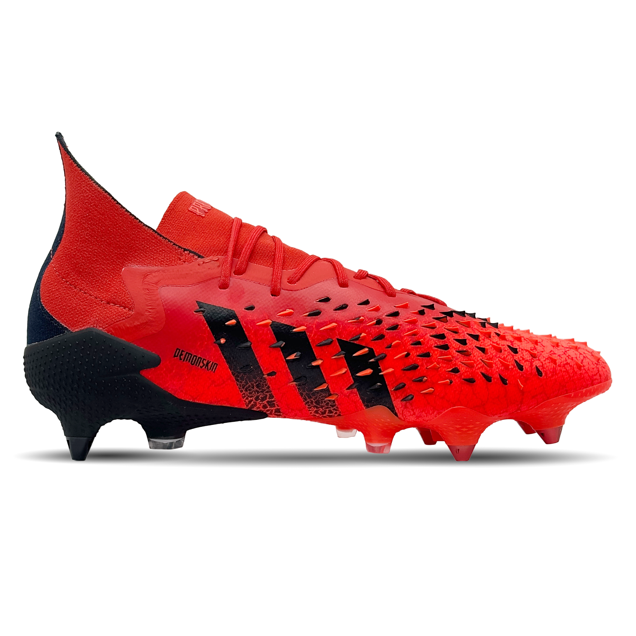 Entdecke den Adidas Predator Freak 1 SG (FY6269) auf STUNNINGBOOTS.com. Diese Hochleistungs-Fußballschuhe bieten nicht nur überlegene Traktion auf weichem Boden, sondern auch ein innovatives Design und erstklassigen Komfort. Mit ihrer dynamischen Passform und dem strapazierfähigen Material ermöglichen sie präzise Bewegungen und eine optimale Ballkontrolle. Ideal für Spieler, die auf dem Platz das Beste geben wollen.