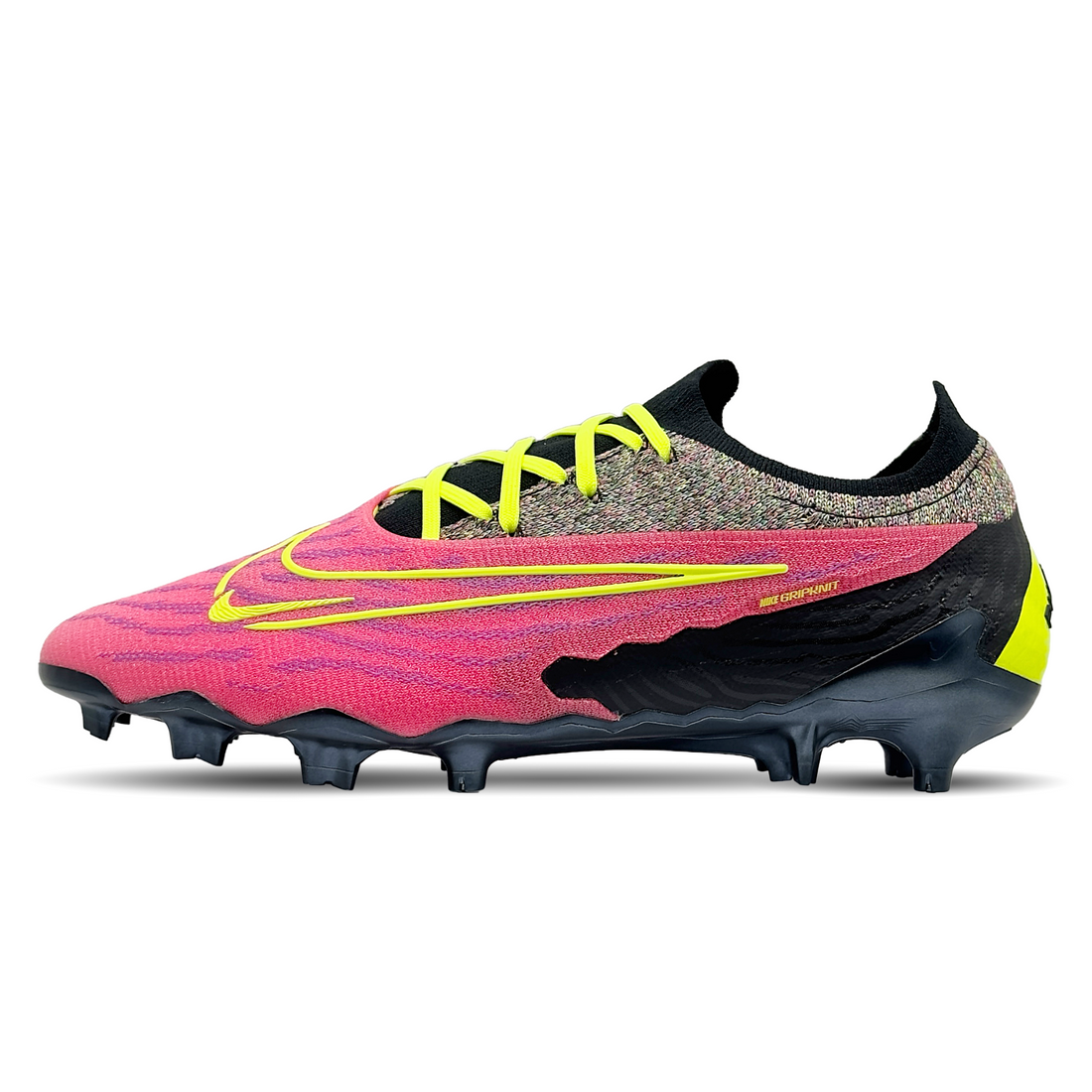 Entdecke die Nike Phantom GX Elite FG NBY (DX5262-901) auf STUNNINGBOOTS.com. Diese Premium-Fußballschuhe sind ideal für Spieler, die Präzision und Schnelligkeit kombinieren wollen. Mit innovativer Technologie bieten sie hervorragende Ballkontrolle, Stabilität und Komfort auf festem Boden. Perfekt für intensive Spiele und Trainingseinheiten. Hol dir dein Paar jetzt und dominiere das Spielfeld!