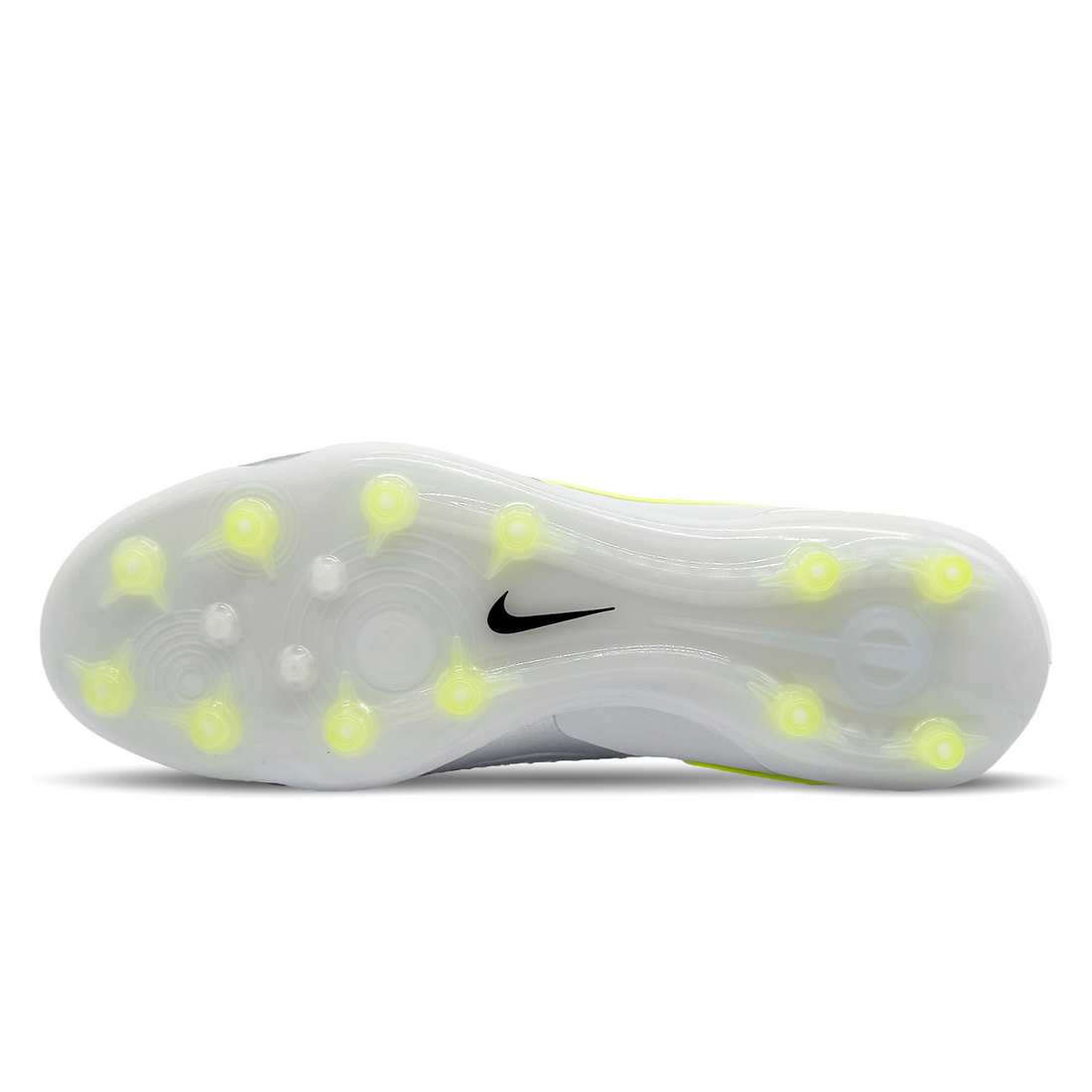 Der Nike Tiempo Legend 10 Elite AG-Pro (DV4330-001) ist ein Premium-Fußballschuh für Kunstrasenplätze. Das hochwertige FlyTouch Plus-Leder sorgt für überragendes Ballgefühl, während die AG-Pro-Sohle optimale Traktion bietet. Für Spieler, die Kontrolle, Komfort und Stabilität vereinen wollen. Jetzt auf STUNNINGBOOTS.com entdecken.