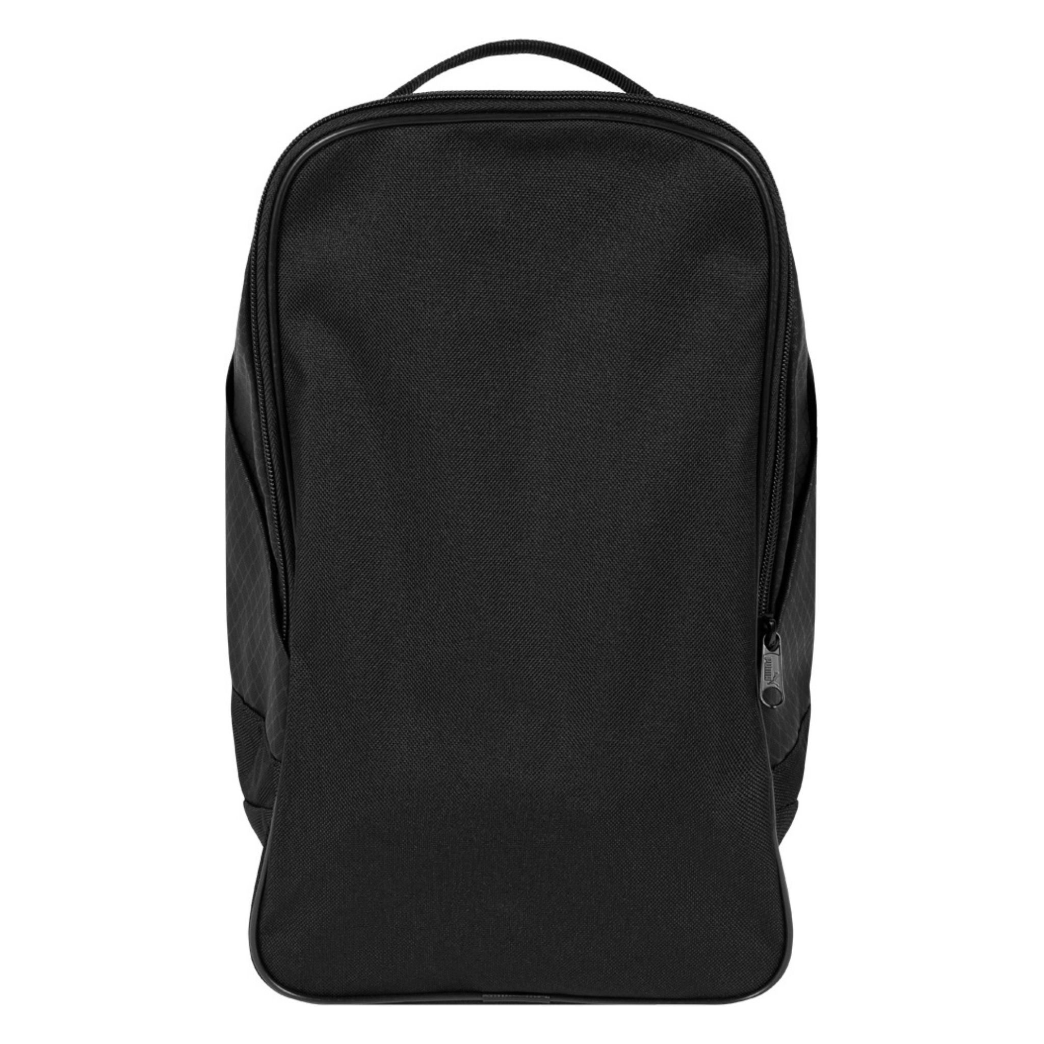 Die Puma Premium Schuhtasche (074463-01) ist ideal, um deine Schuhe sicher und stilvoll zu transportieren. Hergestellt aus hochwertigen, langlebigen Materialien, schützt sie deine Schuhe vor Schmutz und Beschädigungen. Die Tasche bietet ein großzügiges Hauptfach, eine belüftete Seite für eine optimale Luftzirkulation und einen bequemen Tragegriff. Perfekt für Sportler, Reisende und jeden, der Wert auf Qualität und Funktionalität legt. Entdecke dieses praktische und elegante Accessoire auf STUNNINGBOOTS.com!