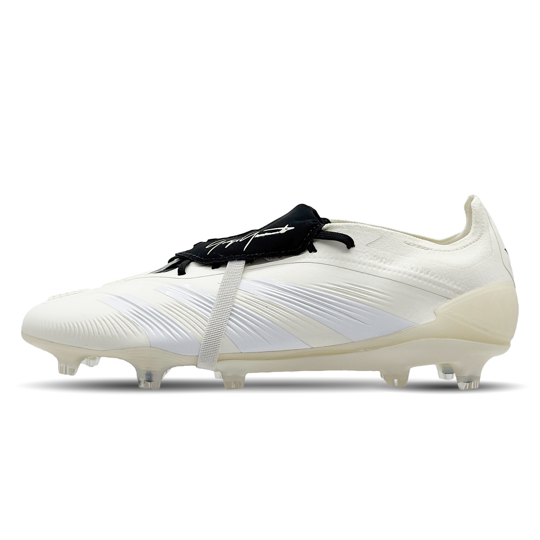 Entdecke den Adidas Predator Elite FT FG Y-3 (IF6500) auf STUNNINGBOOTS.com. Diese exklusive Kollaboration bietet Hochleistungs-Fußballschuhe für ultimative Kontrolle und Präzision. Mit einem innovativen Design, das Komfort und Stil vereint, bist du bereit, das Spielfeld zu dominieren. Perfektioniere dein Spiel mit diesen erstklassigen Schuhen und erziele Spitzenleistungen auf festem Boden.