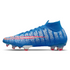 Entdecke die Nike Mercurial Zoom Superfly 9 Elite CR7 FG Fußballschuhe (DQ5293-182) auf STUNNINGBOOTS.com. Diese speziell für Cristiano Ronaldo entworfenen Schuhe bieten hervorragende Traktion auf festem Boden und maximale Geschwindigkeit. Ihr dynamisches Design und die Zoom Air-Technologie sorgen für höchsten Tragekomfort und explosive Bewegungen. Perfekt für ambitionierte Spieler, die wie CR7 dominieren möchten. Hol sie dir jetzt!