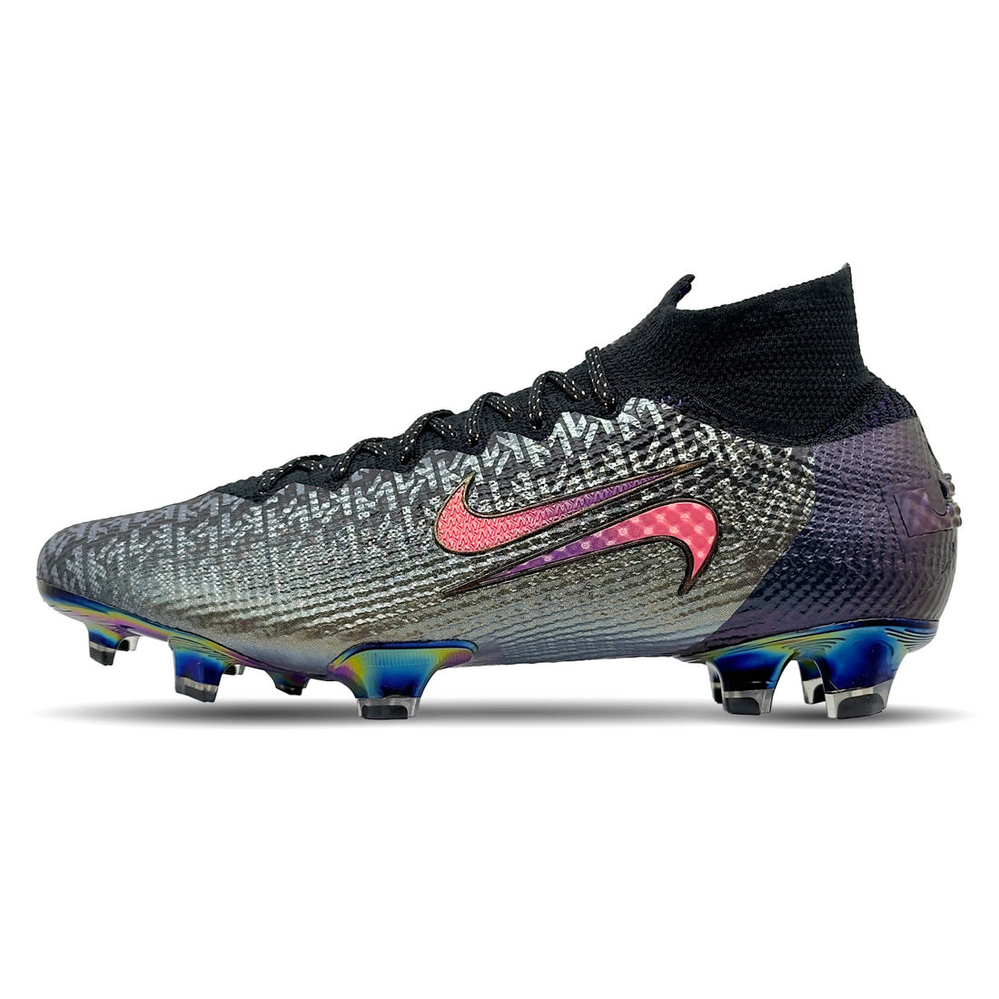 Entdecke den Nike Mercurial Superfly 7 Elite SE FG [CT2483-001] auf STUNNINGBOOTS.com. Diese Hochleistungs-Fußballschuhe sind für ultimative Geschwindigkeit und Präzision konzipiert. Mit ihrem innovativen Design und einem Höchstmaß an Komfort bieten sie herausragende Leistung auf festem, trockenem Rasen. Mit erstklassiger Passform und aggressivem Styling bist du bereit, das Spielfeld zu beherrschen.