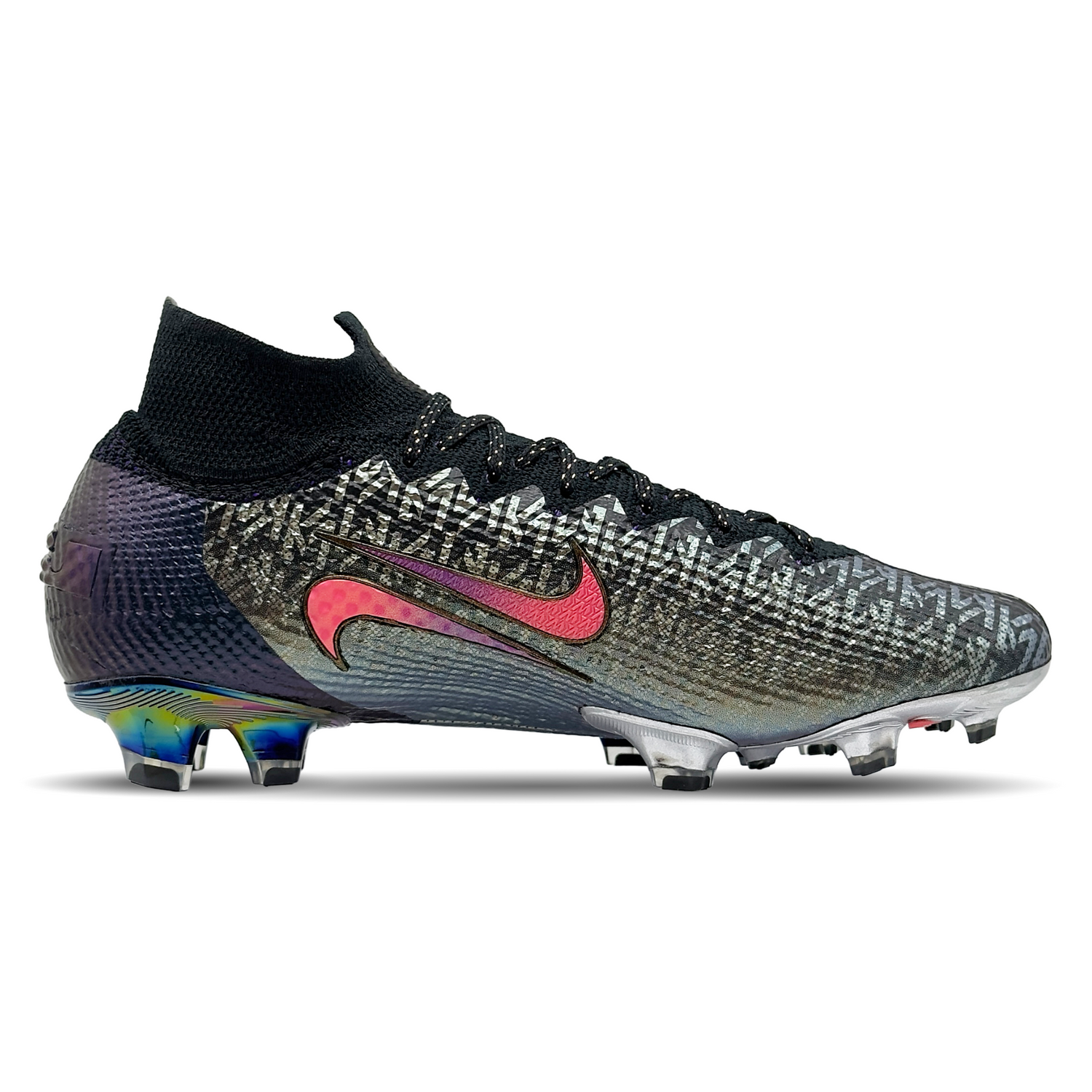 Entdecke den Nike Mercurial Superfly 7 Elite SE FG [CT2483-001] auf STUNNINGBOOTS.com. Diese Hochleistungs-Fußballschuhe sind für ultimative Geschwindigkeit und Präzision konzipiert. Mit ihrem innovativen Design und einem Höchstmaß an Komfort bieten sie herausragende Leistung auf festem, trockenem Rasen. Mit erstklassiger Passform und aggressivem Styling bist du bereit, das Spielfeld zu beherrschen.