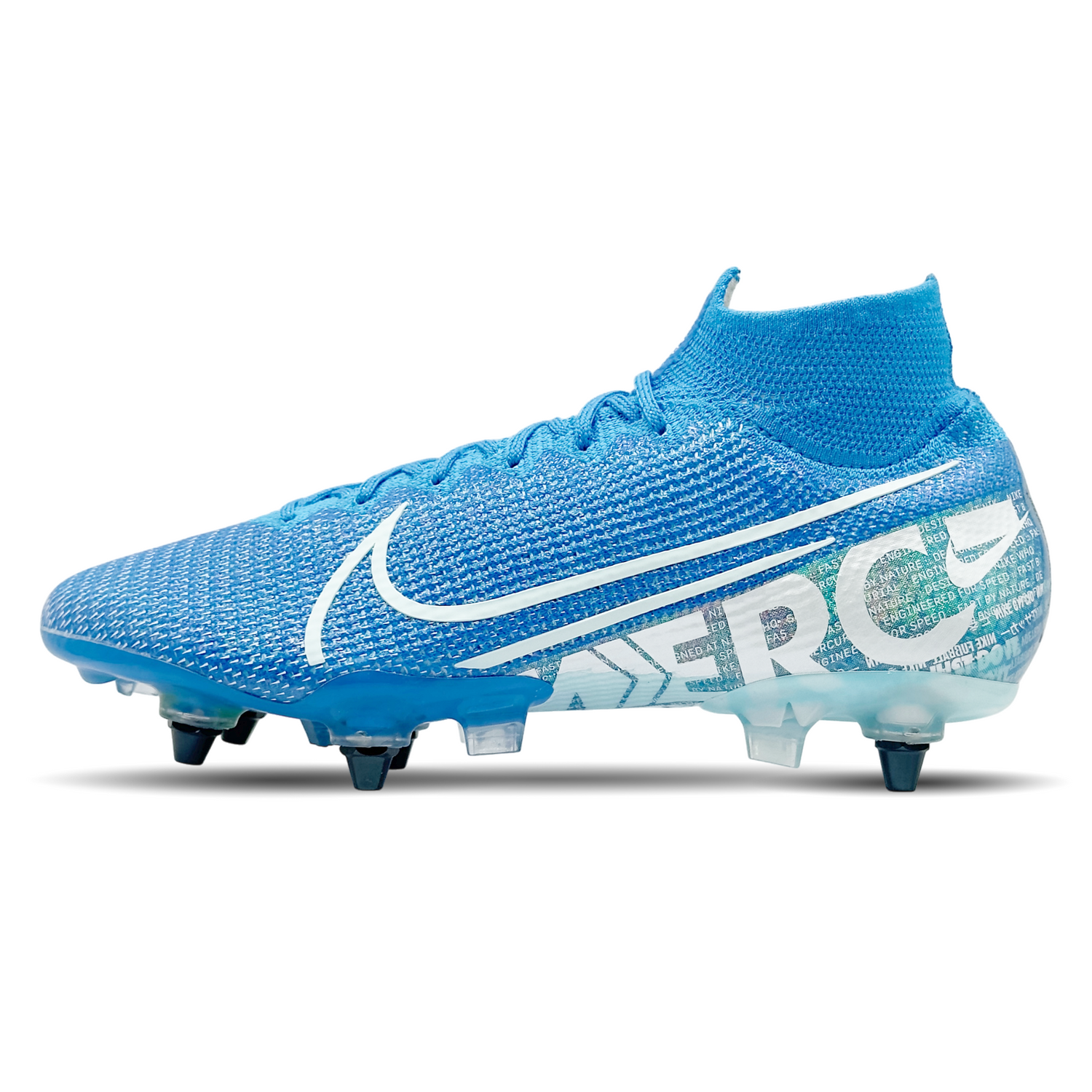 Die Nike Mercurial Superfly 7 Elite SG-Pro AC (AT7894-414) bieten dir optimale Traktion und Stabilität auf weichem Boden. Ihr komfortables, sockenähnliches Design sorgt für eine perfekte Passform, während das innovative Obermaterial präzise Ballkontrolle ermöglicht. Hol dir diese hochmodernen Fußballschuhe jetzt auf STUNNINGBOOTS.com und verbessere dein Spiel mit Geschwindigkeit und Präzision.