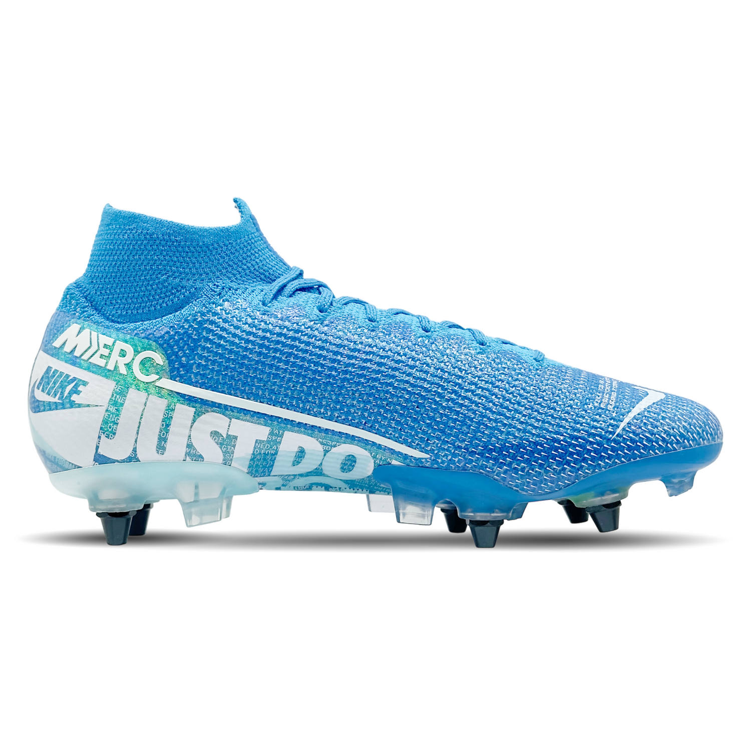 Die Nike Mercurial Superfly 7 Elite SG-Pro AC (AT7894-414) bieten dir optimale Traktion und Stabilität auf weichem Boden. Ihr komfortables, sockenähnliches Design sorgt für eine perfekte Passform, während das innovative Obermaterial präzise Ballkontrolle ermöglicht. Hol dir diese hochmodernen Fußballschuhe jetzt auf STUNNINGBOOTS.com und verbessere dein Spiel mit Geschwindigkeit und Präzision.