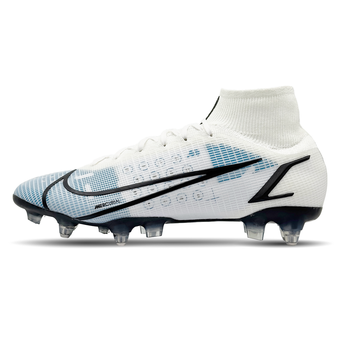 Die Nike Mercurial Superfly 8 Elite SG-Pro AC &quot;By You&quot; (DD0315-110) sind perfekt für nasse und weiche Spielfelder. Die Anti-Clog-Traktion verhindert Schlammbildung, während das Flyknit-Obermaterial für eine präzise Passform sorgt. Mit dieser personalisierbaren Variante kannst du deinen individuellen Stil auf dem Spielfeld zeigen. Erhältlich auf STUNNINGBOOTS.com!