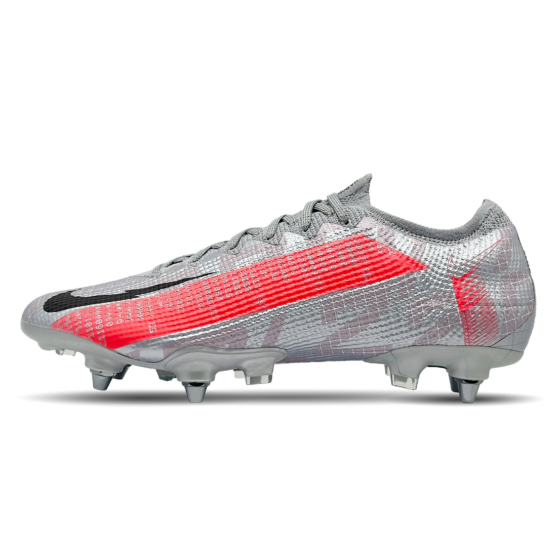 Die Nike Mercurial Vapor 13 Elite SG-Pro (CJ6124-907) Fußballschuhe bieten dir optimalen Halt und explosive Geschwindigkeit auf weichen Böden. Das Flyknit-Obermaterial passt sich deinem Fuß perfekt an, während die ACC-Technologie für präzise Ballkontrolle sorgt. Die stollen aus Aluminium und TPU bieten hervorragenden Grip auf nassen und schlammigen Spielfeldern. Genieße ein leichtes und bequemes Tragegefühl mit maximaler Performance. Erhältlich auf STUNNINGBOOTS.com.