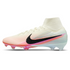 Erlebe Höchstgeschwindigkeit und Präzision mit den Nike Mercurial Zoom Superfly 10 Elite FG SK (HV8859-100). Diese innovativen Schuhe bieten dir einen explosiven Antritt und perfekte Kontrolle auf festem Rasen. Das leichte Design, kombiniert mit einem atmungsaktiven Obermaterial und dem Dynamic Fit-Kragen, sorgt für optimalen Komfort und Stabilität. Dank der Zoom Air-Einheit erhältst du zusätzlichen Antrieb bei jedem Schritt. Perfekt für Spieler, die das Spiel dominieren wollen. Erhältlich auf STUNNINGBOOTS