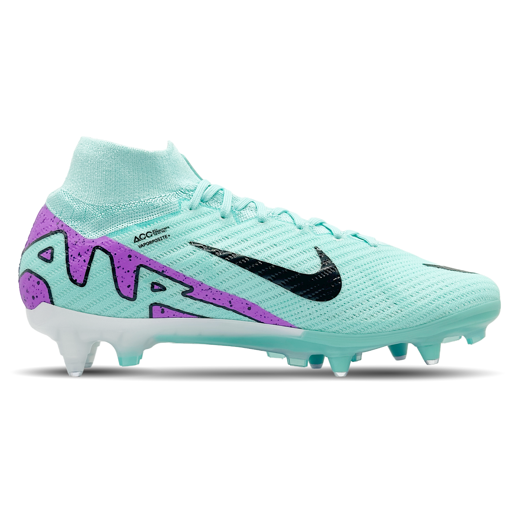 Die Nike Mercurial Zoom Superfly 9 Elite SG-Pro AC (DJ5166-300) sind die perfekte Wahl für nasse und weiche Böden. Diese Fußballschuhe verfügen über ein Zoom Air-Element, das für eine reaktionsschnelle Dämpfung sorgt und dir auf dem Spielfeld einen Geschwindigkeitsschub verleiht. Die spezielle Außensohle bietet hervorragende Traktion und Stabilität, während das Flyknit-Obermaterial für eine sockenähnliche Passform sorgt, die sich deinem Fuß perfekt anpasst. Erhältlich auf STUNNINGBOOTS.com, sind diese Schuh