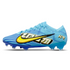 Entdecke die Nike Mercurial Zoom Vapor 15 Elite KM FG Fußballschuhe (DR9996-400) auf STUNNINGBOOTS.com. Entwickelt für ultimative Geschwindigkeit und Wendigkeit. Hol dir die Leistung auf dem Platz mit einem leichten Design und herausragender Traktion auf festem Boden. Jetzt kaufen und deine Spielgeschwindigkeit maximieren!