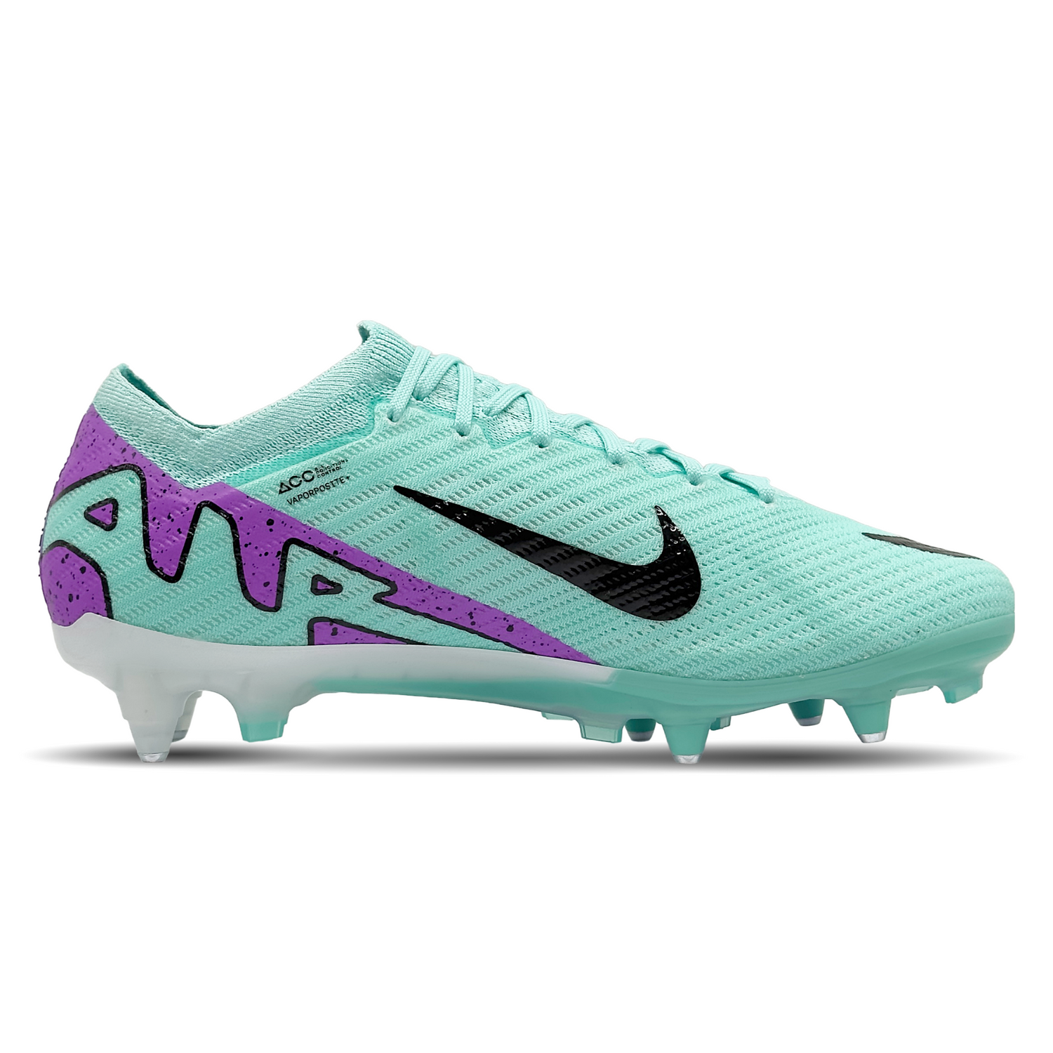 Entdecke die Nike Mercurial Zoom Vapor 15 Elite SG-Pro AC (FV3960-300) Fußballschuhe auf STUNNINGBOOTS.com. Diese Schuhe bieten erstklassigen Grip auf nassen Böden dank SG-Pro Anti-Clog Traktion. Das leichte Design und die Zoom Air-Einheit verbessern deine Geschwindigkeit und Reaktionsfähigkeit. Perfekt für Spieler, die auf nassem Terrain dominieren wollen und höchste Leistung anstreben. Hol dir deinen Vorteil auf dem Platz mit diesen hochmodernen Fußballschuhen.