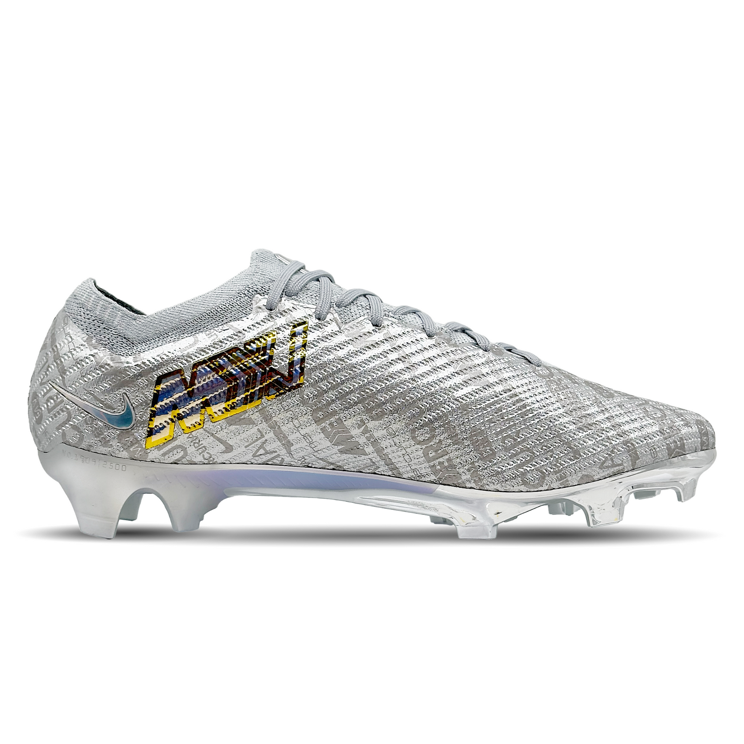 Entdecke den Nike Mercurial Zoom Vapor 15 Elite XXV SE FG (FB8862-060) auf STUNNINGBOOTS.com. Diese exklusive Sonderedition bietet Hochleistungs-Fußballschuhe für ultimative Geschwindigkeit und Agilität. Ihr innovatives Design und unübertroffener Komfort garantieren herausragende Leistung auf dem Platz. Mit markantem Styling und erstklassiger Passform bist du bereit, deine Gegner zu überwinden.