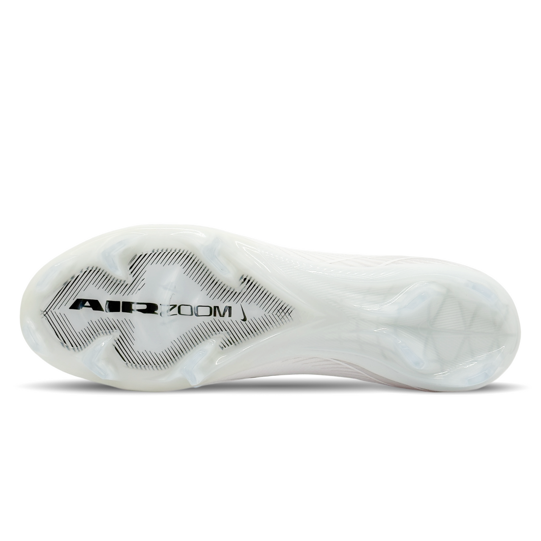 Entdecke die Nike Mercurial Zoom Vapor 16 Elite FG NBY (HF1016-100) auf STUNNINGBOOTS.com. Diese erstklassigen Fußballschuhe sind für Spieler konzipiert, die Geschwindigkeit und Präzision auf festem Boden suchen. Das leichte Flyknit-Obermaterial schmiegt sich perfekt an deinen Fuß an und sorgt für optimalen Halt und Komfort. Die integrierte Zoom Air-Einheit bietet reaktionsschnelle Dämpfung für explosive Bewegungen. Das Design fördert maximale Traktion und Stabilität, sodass du dein Spiel auf ein neues Leve