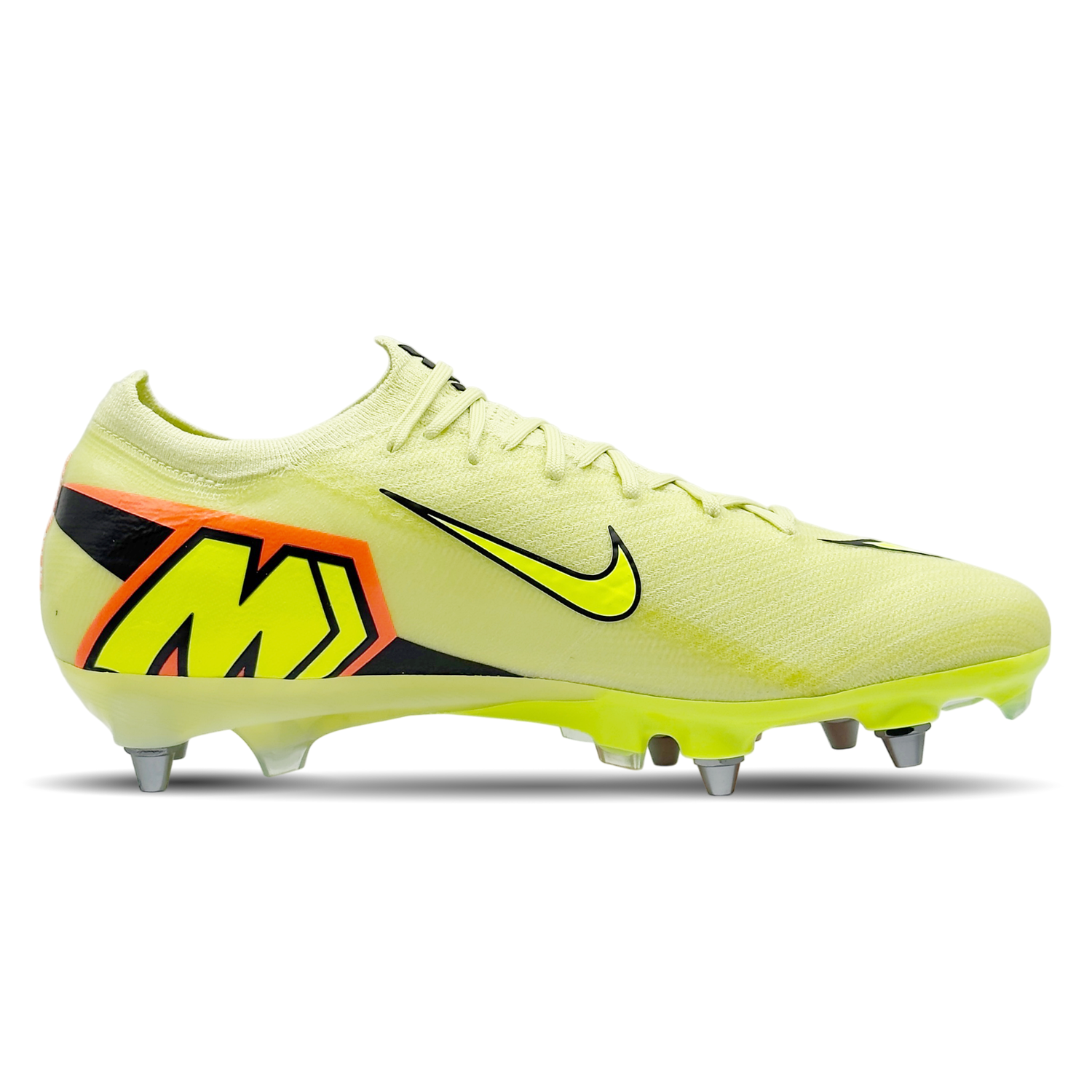 Die Nike Mercurial Zoom Vapor 16 Elite SG-Pro (FQ8688-300) sind die perfekte Wahl für Fußballspieler, die Geschwindigkeit und Kontrolle auf höchstem Niveau suchen. Diese Schuhe bieten eine reaktionsfreudige Zoom Air-Einheit für extra Dämpfung, ein leichtes, atmungsaktives Obermaterial für optimalen Komfort und ein innovatives Stollendesign für maximale Traktion auf nassem Boden. Jetzt erhältlich auf stunningboots.com.