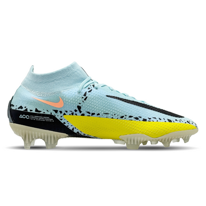 Entdecke die Nike Phantom GT2 Elite DF FG Fußballschuhe (CZ9889-407) für präzise Ballkontrolle und Geschwindigkeit. Der Dynamic Fit Kragen und das verbesserte Texturobermaterial bieten optimalen Halt und Gefühl für den Ball. Perfekt für Spieler, die Technik und Tempo kombinieren. Jetzt bei STUNNINGBOOTS.com erhältlich!