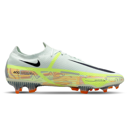 Erlebe ultimative Kontrolle und Präzision auf dem Platz mit den Nike Phantom GT2 Elite FG Fußballschuhen (CZ9890-343). Ihr innovatives Design maximiert die Ballkontrolle, während das Flyknit für eine perfekte Passform und Wendigkeit sorgt. Ideal für Spieler, die ihre Technik perfektionieren und das Spiel dominieren möchten. Verfügbar bei STUNNINGBOOTS.com.