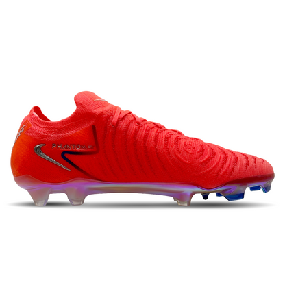 Entdecke den Nike Phantom GX 2 Elite FG [HF6361-600] auf STUNNINGBOOTS.com. Diese erstklassigen Fußballschuhe bieten nicht nur ultimative Kontrolle, sondern auch unvergleichlichen Komfort. Mit ihrem innovativen Design und hochwertigen Materialien garantieren sie erstklassige Leistung auf dem Platz. Perfekt für Spieler, die Stil und Präzision suchen.
