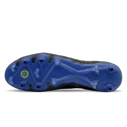 Entdecke den Nike Phantom GX Elite SG-Pro AC (DD9443-040) auf STUNNINGBOOTS.com. Dieser Premium-Fußballschuh bietet dir überragende Traktion auf nassen, weichen Rasenplätzen. Das ergonomische Design sorgt für maximalen Komfort und Beweglichkeit, während die innovative Technologie deine Spielkontrolle verbessert. Perfekt für anspruchsvolle Spieler, die ihr Bestes geben wollen!