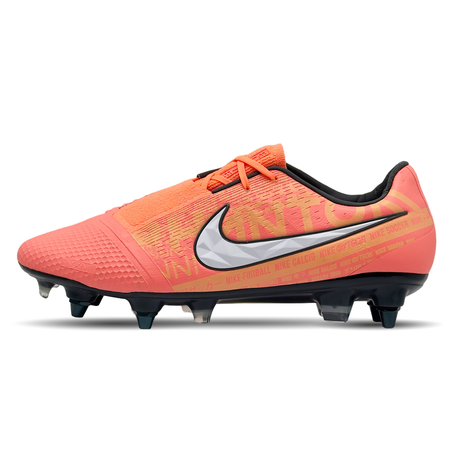 Die Nike Phantom Venom Elite SG-Pro AC Fußballschuhe (AO0575-810) bieten dir maximale Präzision und Power auf nassen und schlammigen Boden. Das Flyknit-Obermaterial und der Adaptive Fit sorgen für optimalen Halt und Komfort. Eine texturierte Oberfläche verbessert die Ballkontrolle, während eine flexible Sohle für optimale Beweglichkeit sorgt. Ideal für Spieler, die ihre Schüsse perfektionieren wollen. Erhältlich auf STUNNINGBOOTS.com.