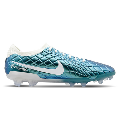 Entdecke den Nike Tiempo Legend 10 Elite FG 30 [FQ3247-300] auf STUNNINGBOOTS.com. Diese hochwertigen Fußballschuhe bieten nicht nur ultimative Kontrolle, sondern auch unvergleichlichen Komfort. Mit ihrem innovativen Design und hochwertigen Materialien garantieren sie erstklassige Leistung auf dem Platz. Perfekt für Spieler, die Stil und Präzision suchen.