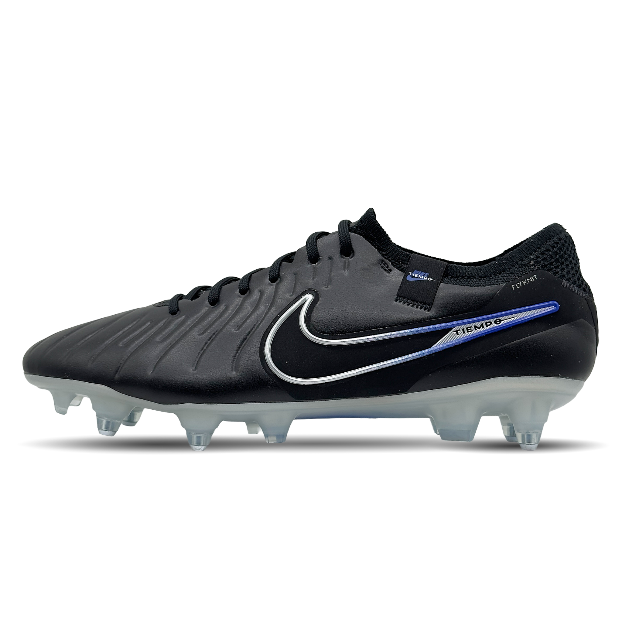 Die Nike Tiempo Legend 10 Elite SG-Pro AC Fußballschuhe (DV4329-040) bieten ultimativen Komfort und präzise Ballkontrolle auf weichen Böden. Aus hochwertigen Obermaterialien gefertigt, garantieren sie Langlebigkeit und optimale Passform. Die Anti-Clog-Technologie verhindert Schlammansammlungen auf den Stollen, sodass du stets besten Halt behältst, auch bei nassen Bedingungen. Das innovative Design kombiniert Funktionalität und Stil, ideal für anspruchsvolle Spieler. Erhältlich auf STUNNINGBOOTS.com.