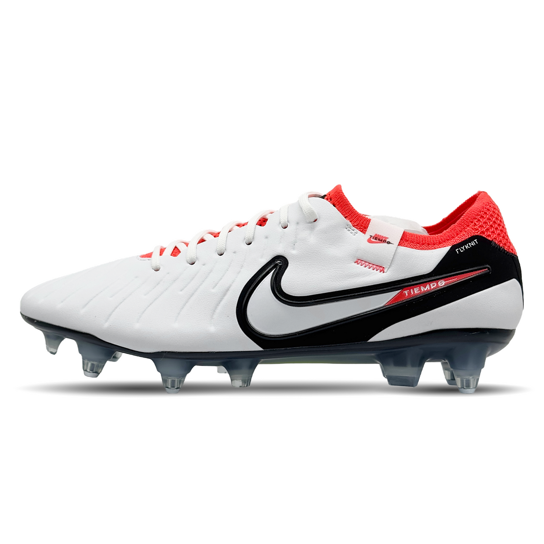 Erlebe ultimative Präzision und Leistung auf dem Platz mit dem Nike Tiempo Legend 10 Elite SG-Pro AC (DV4329-100). Dieser Schuh bietet eine optimierte Passform, herausragenden Komfort und überragende Traktion auf weichem Untergrund. Ideal für Spieler, die auf höchstem Niveau spielen und Wert auf Qualität legen. Jetzt auf STUNNINGBOOTS.com erhältlich!