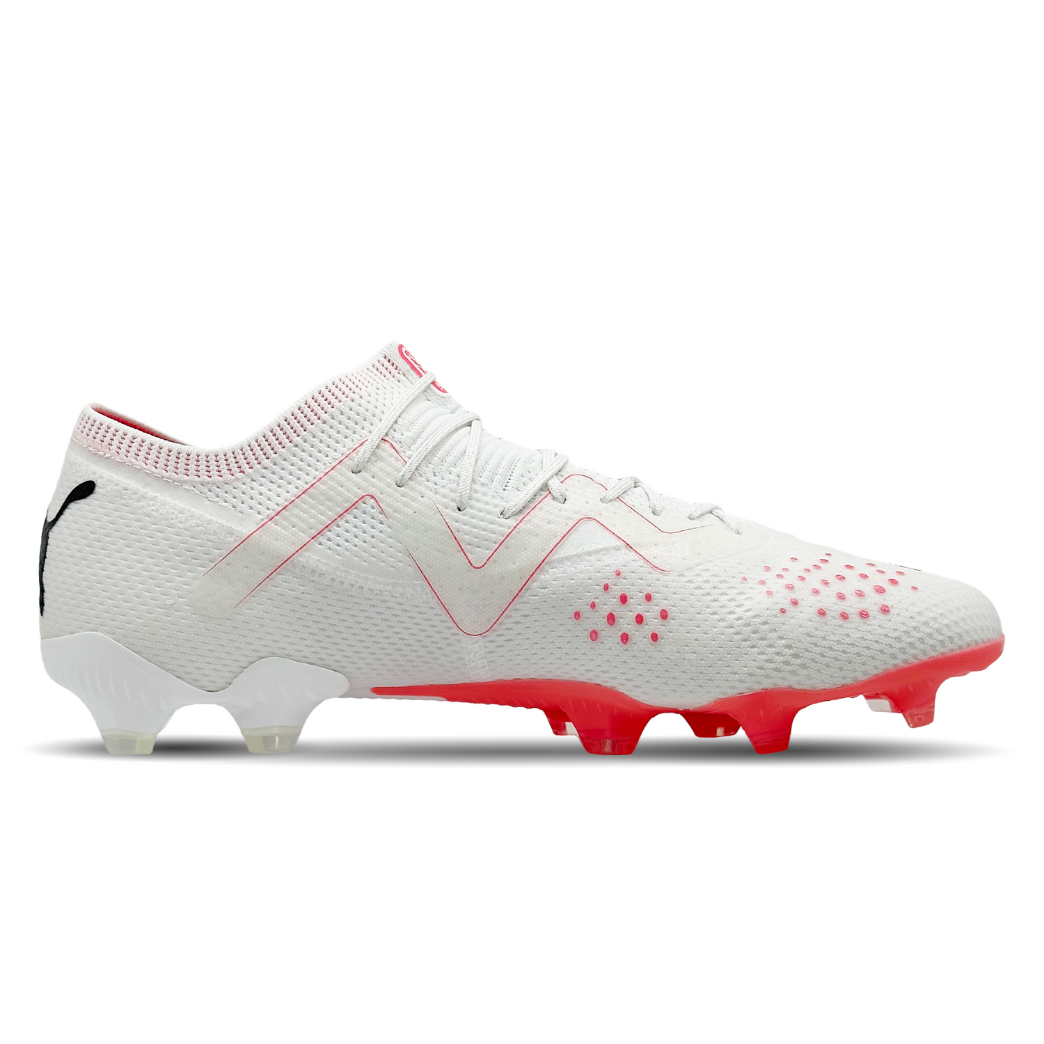 Tauche ein in das Spiel mit dem Puma Future Ultimate Low FG/AG (107359-01) auf STUNNINGBOOTS.com. Dieser hochwertige Fußballschuh ist perfekt für festen und künstlichen Rasen geeignet und bietet ultimative Leistung und Wendigkeit. Bestelle noch heute für ein unvergleichliches Spielerlebnis auf dem Platz!