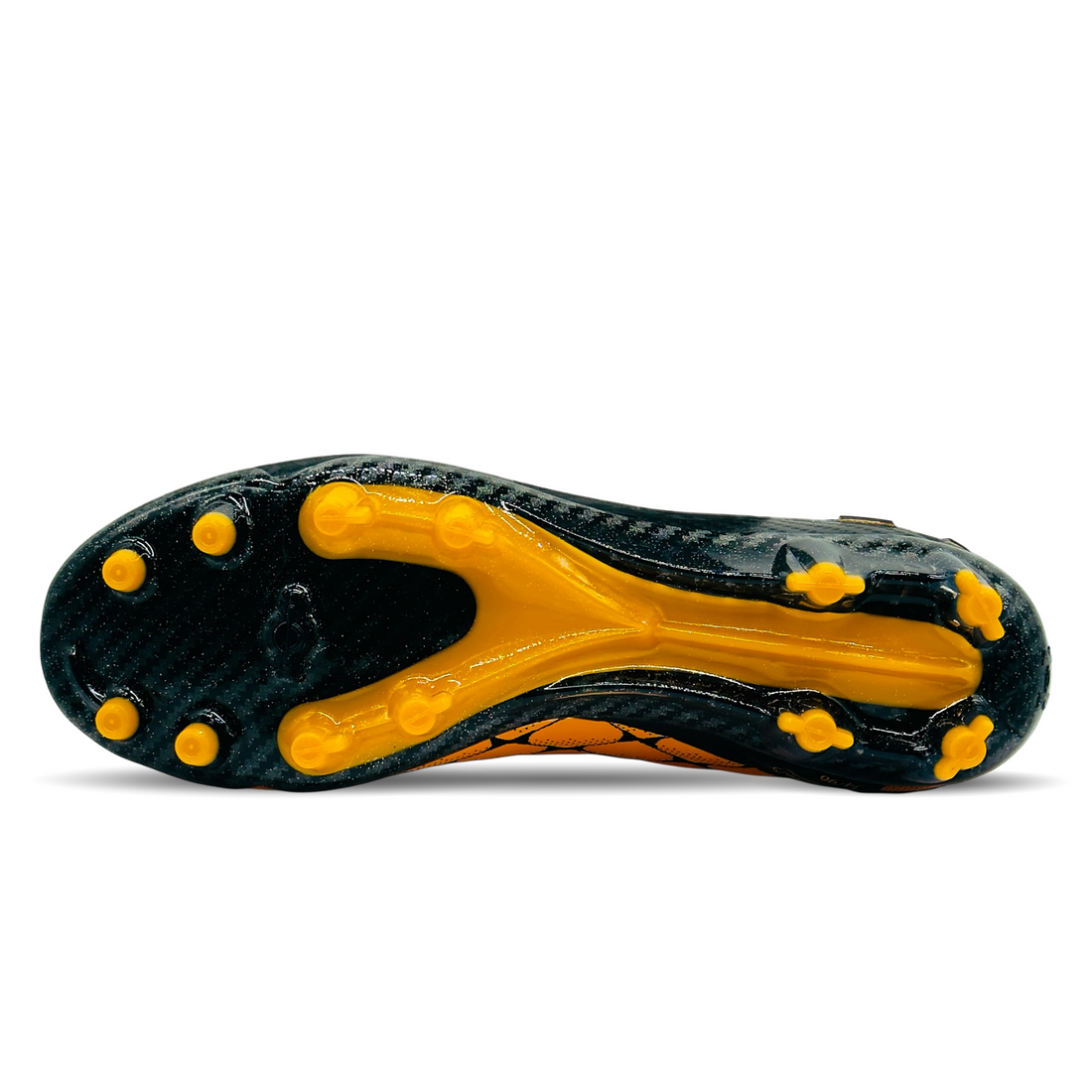 Der Under Armour Magnetico Elite 5 x MANSORY SE FG [6001851-025] ist ein streng limitierter Sammlerschuh – weltweit existieren nur 96 Stück. Entwickelt in Zusammenarbeit mit dem Luxus-Tuner MANSORY, verbindet dieser Fußballschuh edles Design mit technischer Höchstleistung. Jetzt auf STUNNINGBOOTS.com erhältlich.