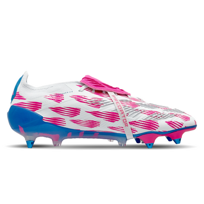 Erlebe ultimative Kontrolle und Präzision auf dem Platz mit den Adidas Predator Elite FT SG (IH5656) Fußballschuhen erhältlich auf STUNNINGBOOTS.com. Diese Hochleistungs-Fußballschuhe bieten überlegene Ballkontrolle durch innovative Demonskin-Technologie und ein anatomisches Design für nassen &amp; weichem Boden. Ideal für ambitionierte Spieler, die das Spiel dominieren wollen. Bestelle jetzt und bringe dein Spiel auf das nächste Level!