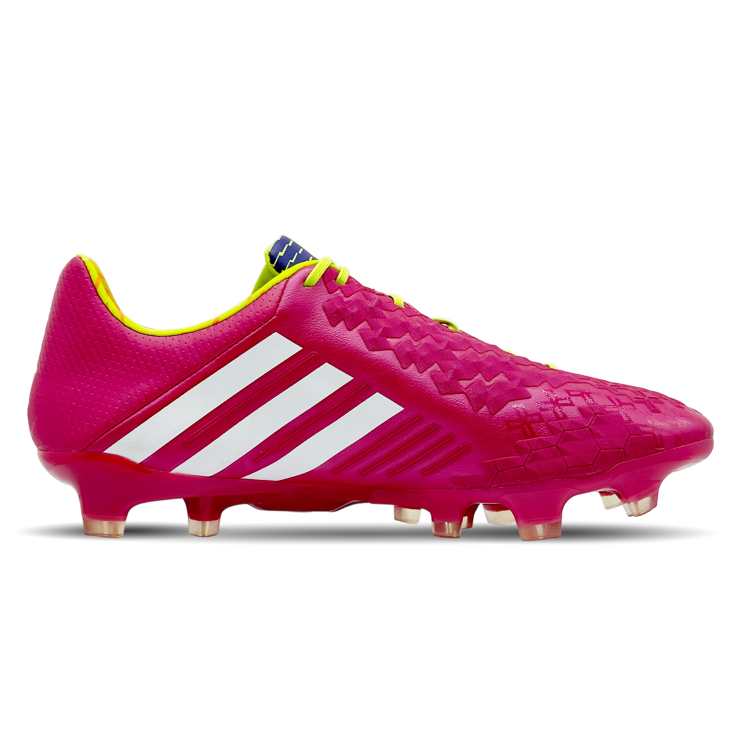 Der Adidas Predator LZ TRX FG Samba Pack (F32553) kombiniert Performance und Stil. Mit fünf präzisionsoptimierten Zonen für Ballkontrolle bietet dieser Schuh eine herausragende Passgenauigkeit und Stabilität. Die FG-Sohle sorgt für optimalen Grip auf festem Boden, während das farbenfrohe Samba-Design Aufmerksamkeit garantiert – perfekt für Spieler, die auf dem Spielfeld dominieren und auffallen möchten. Jetzt erhältlich auf stunningboots.com