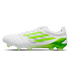 Der Adidas X Speedportal 99LEA.1 FG (HP9130) kombiniert federleichtes Design mit hochwertigem Leder, das exzellente Ballkontrolle und Komfort bietet. Die FG-Außensohle ermöglicht explosive Geschwindigkeit auf festen Böden, während die stabile Konstruktion für perfekte Balance und Agilität sorgt. Jetzt auf STUNNINGBOOTS.com erhältlich!